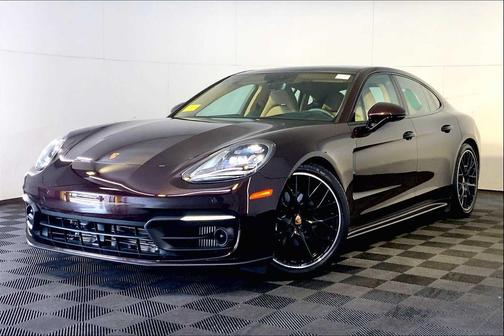 2023 Porsche Panamera 4 Platinum Edition