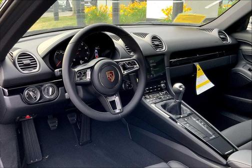 2025 Porsche 718 Cayman Style Edition