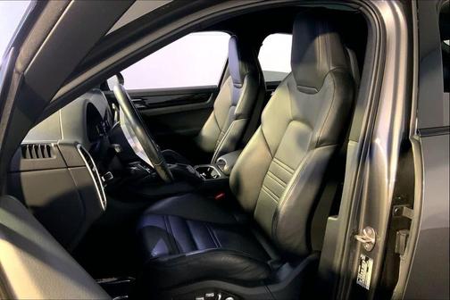 2021 Porsche Cayenne Cayenne