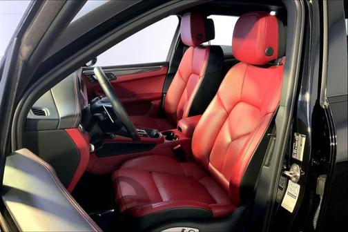 2023 Porsche Macan S