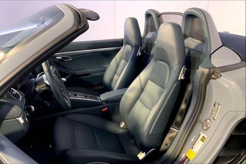 2025 Porsche 718 Boxster S