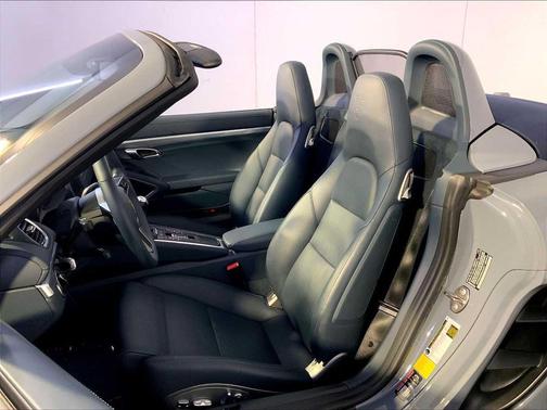 2025 Porsche 718 Boxster S