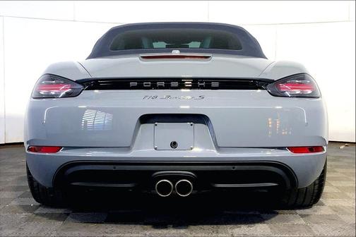 2025 Porsche 718 Boxster S