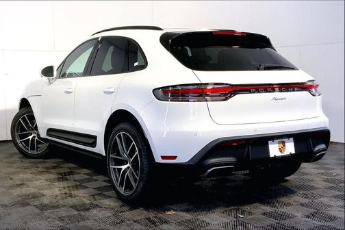 2026 Porsche Macan AWD
