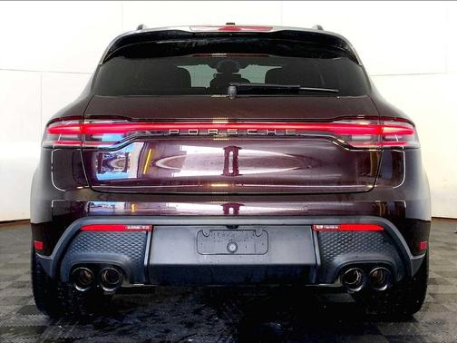 2023 Porsche Macan T