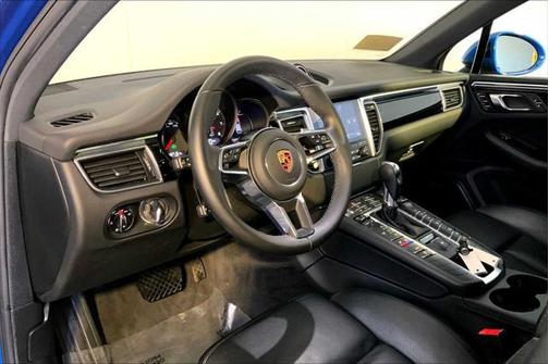2018 Porsche Macan Base
