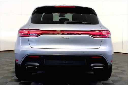 2025 Porsche Macan Base