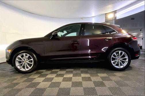 2025 Porsche Macan AWD