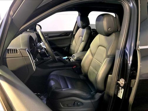 2022 Porsche Cayenne Cayenne