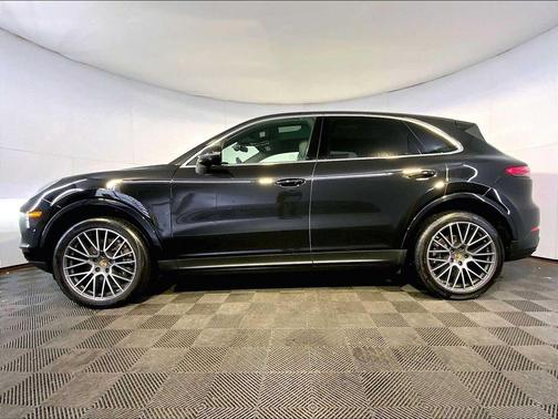 2022 Porsche Cayenne Cayenne