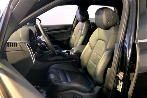 2022 Porsche Cayenne Cayenne