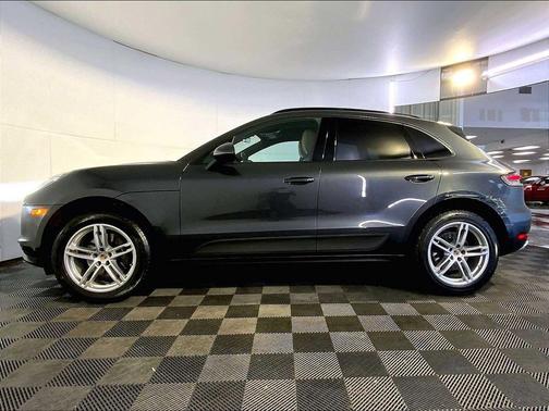 2020 Porsche Macan Macan