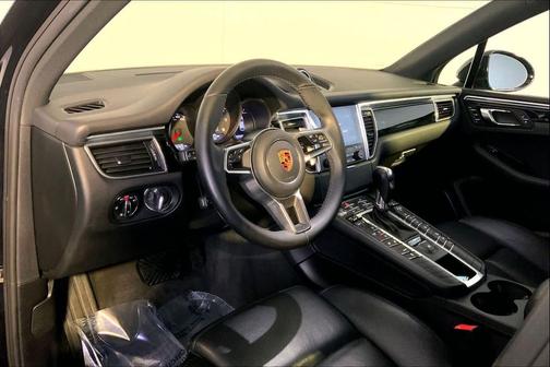 2018 Porsche Macan AWD