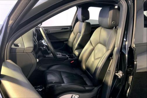 2018 Porsche Macan AWD