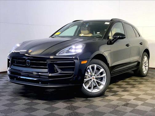 2026 Porsche Macan AWD