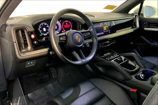 2024 Porsche Cayenne AWD
