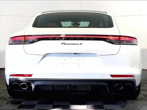 Carrara White Metallic 2023 Porsche Panamera 4 Platinum Edition