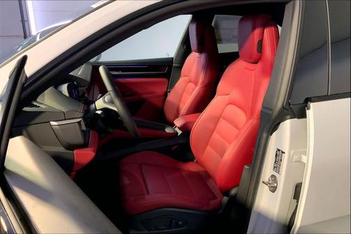 2025 Porsche Macan 4S