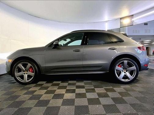 Agate Grey Metallic 2018 Porsche Macan Macan Turbo