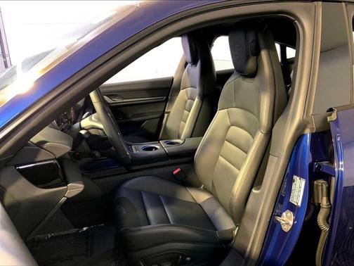 2025 Porsche Taycan RWD