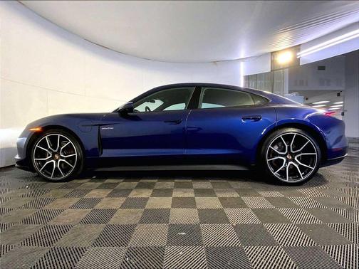 2025 Porsche Taycan RWD