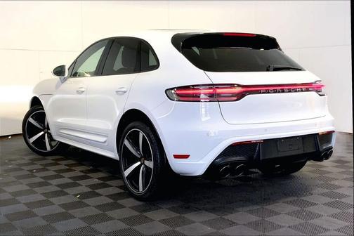 2022 Porsche Macan 