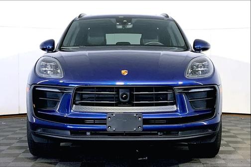 2023 Porsche Macan AWD