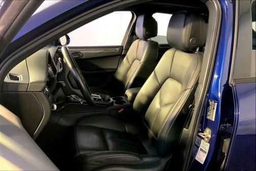 2023 Porsche Macan AWD
