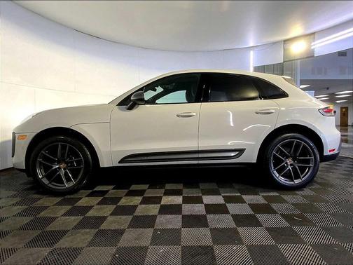 Chalk 2023 Porsche Macan T