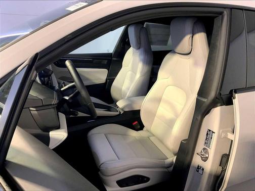 2026 Porsche Macan Turbo