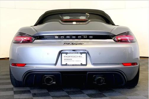 2021 Porsche 718 Spyder Roadster