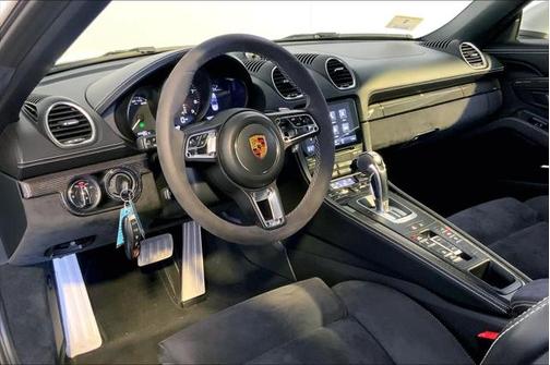 2021 Porsche 718 Spyder Roadster