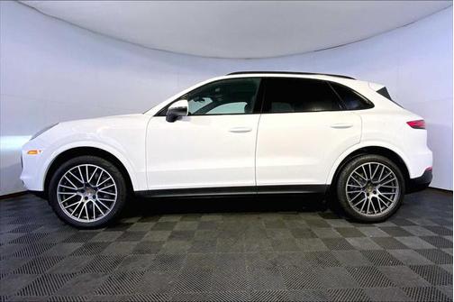 2022 Porsche Cayenne Platinum Edition