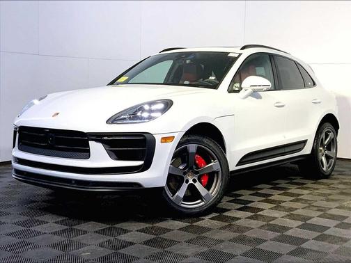 2Y/Carrara White M 2026 Porsche Macan Macan