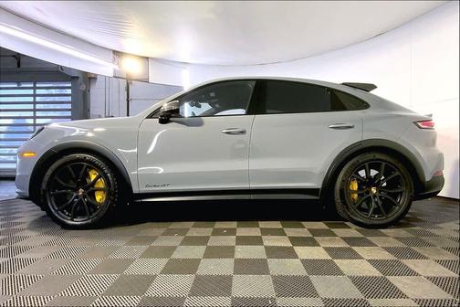 2024 Porsche Cayenne Turbo GT