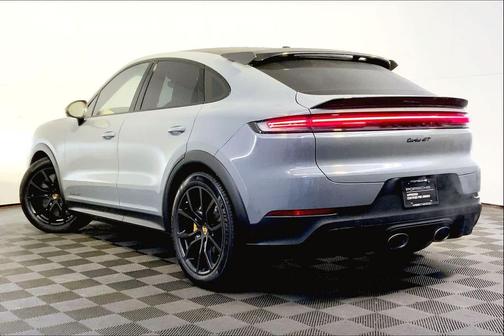 2024 Porsche Cayenne Turbo GT