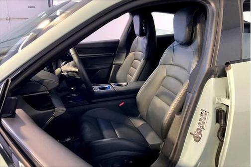 2025 Porsche Taycan RWD