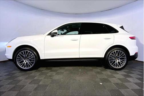 2022 Porsche Cayenne AWD
