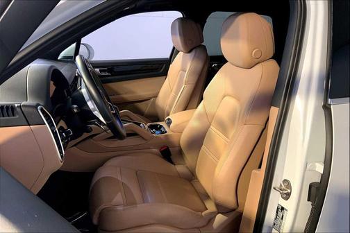 2023 Porsche Cayenne AWD