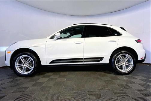 2025 Porsche Macan AWD