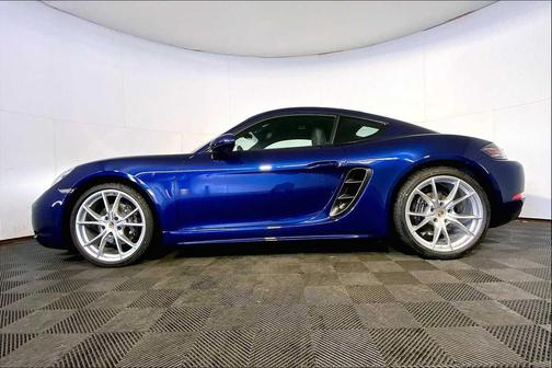 2025 Porsche 718 Cayman Style Edition