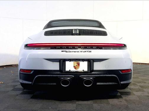 2026 Porsche 911 Carrera 4 GTS