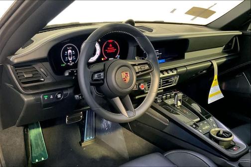 2026 Porsche 911 Carrera 4 GTS