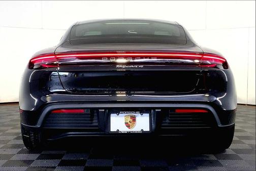 2025 Porsche Taycan 4