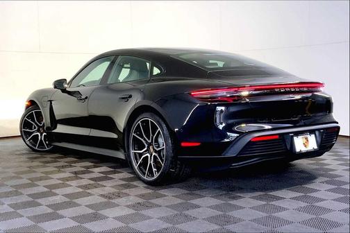 2025 Porsche Taycan 4