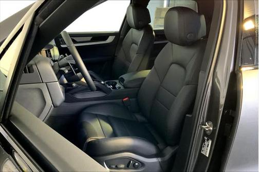2024 Porsche Cayenne AWD