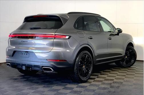 2024 Porsche Cayenne AWD
