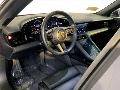 White 2022 Porsche Taycan
