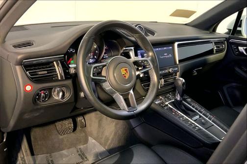 2021 Porsche Macan 
