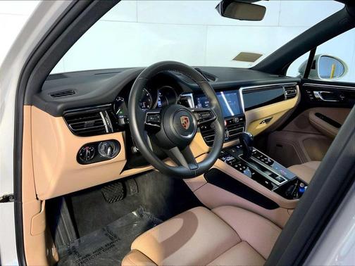 Chalk 2026 Porsche Macan Macan